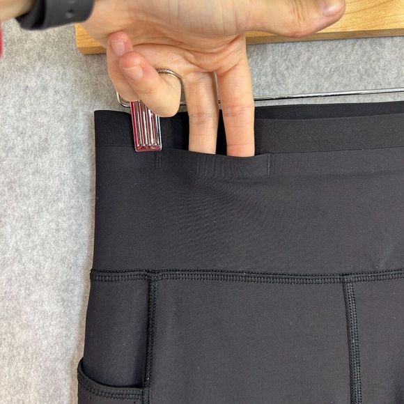 Lululemon Size 6 Black Cropped Leggings Mind Over Miles Crop (17" ) Side Pockets - Picture 3 of 14